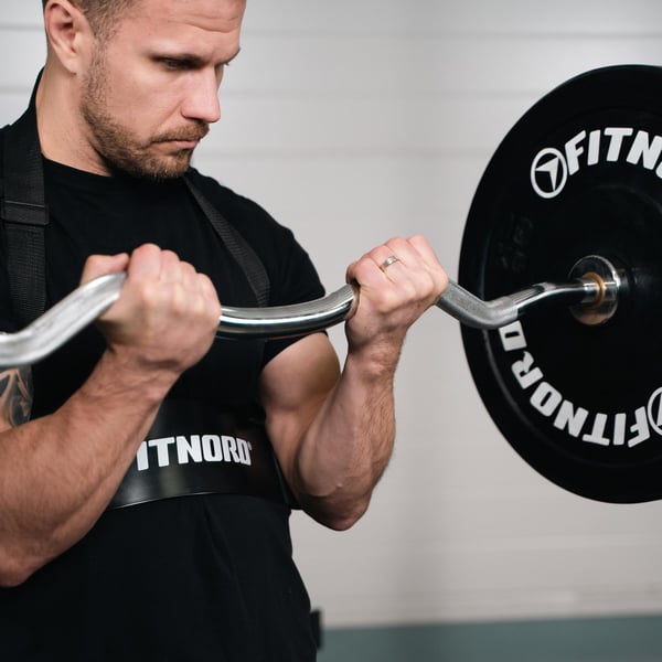 FitNord Arm Blaster Hauiskääntötuki 4