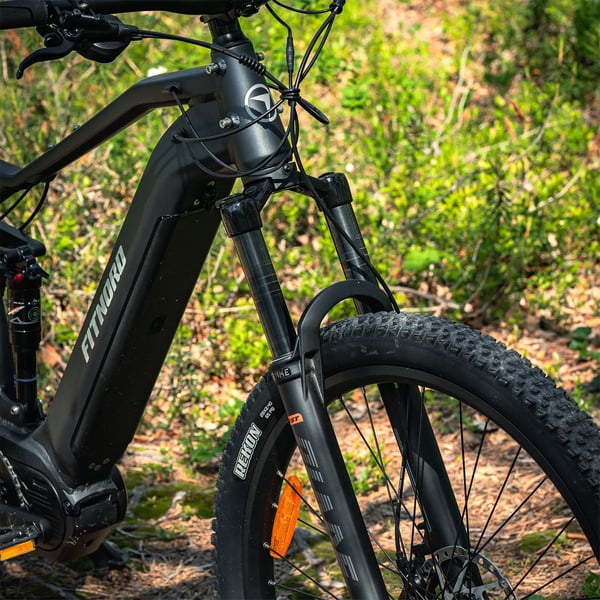 FitNord Ranger 700FS Sähkömaastopyörä G2, musta