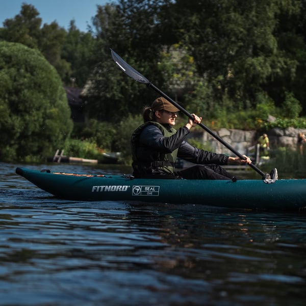 FitNord Seal One ilmatäytteinen kajakki, tummanvihreä (1-istuttava) 2025
