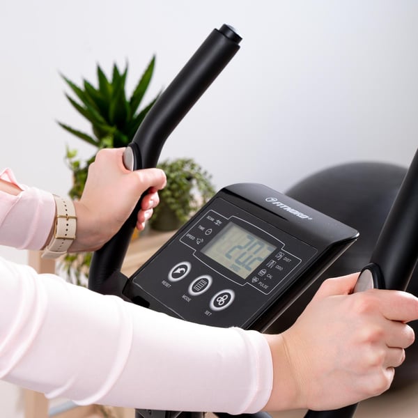 FitNord Cyclo 100 Kuntopyörä (VUODEN LISÄTAKUU JA SYKEVYÖ KAUPAN PÄÄLLE — arvo 249,80 €)