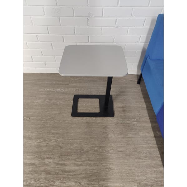 Sivupöytä / Sohvapöytä