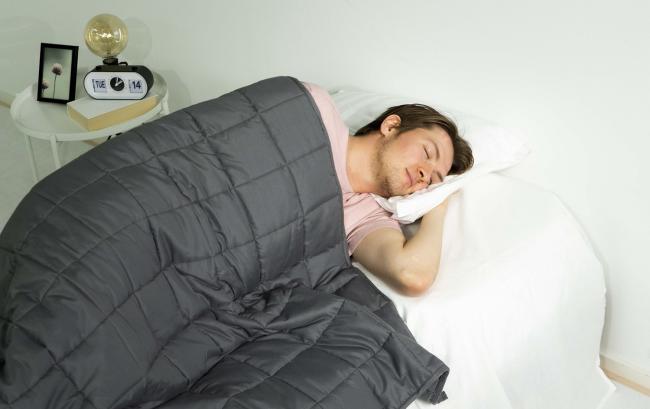 Painopeiton avulla nukkuu paremmin