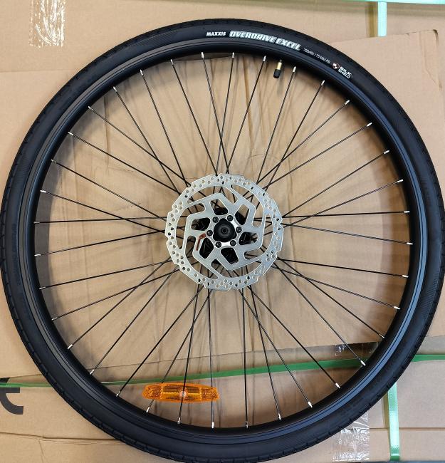 Etupyöräkokonaisuus 28"" - Vanne, renkaat, jarrulevy 180mm