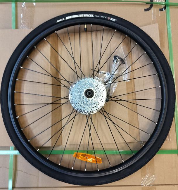 Takapyöräkokonaisuus - 28"" Vanne, renkaat, jarrulevy 160mm, 8 leht. rataspakka